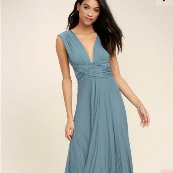 Maxi dress Lulus worn once for wedding - Picture 2 of 3